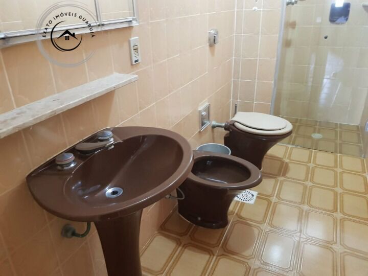 Apartamento padrão de 03 dormitórios para locação anual nas 