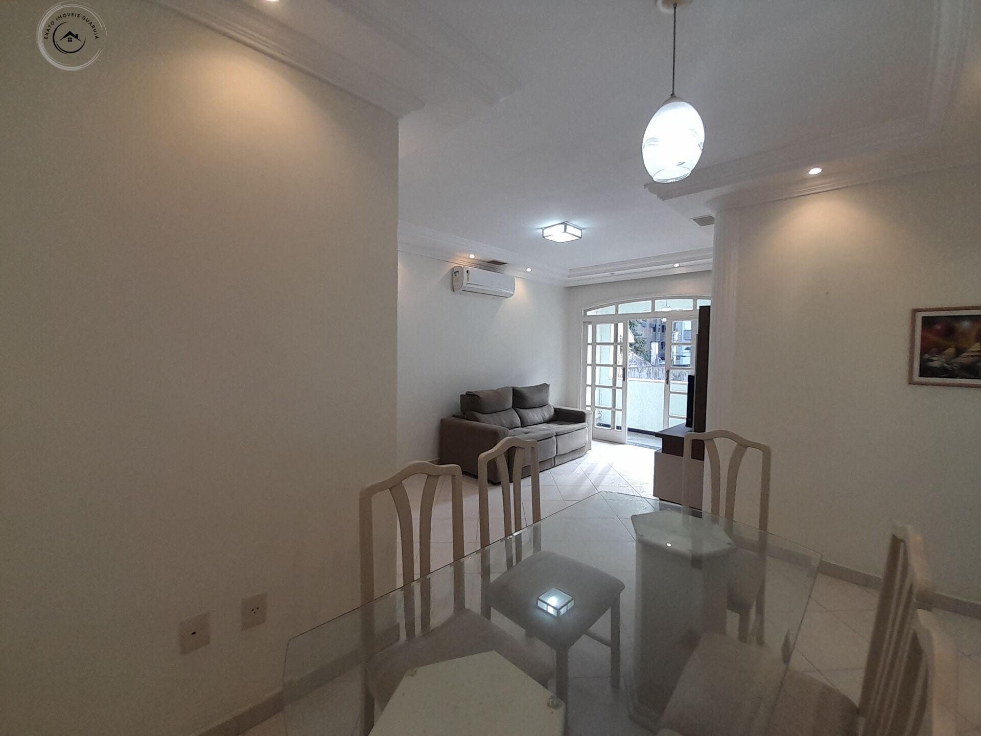 Apartamento padrão de 02 dormitórios para venda nas pitangue