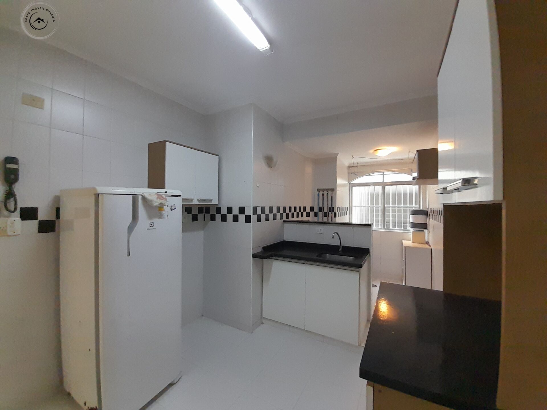 Apartamento padrão de 02 dormitórios para venda nas pitangue