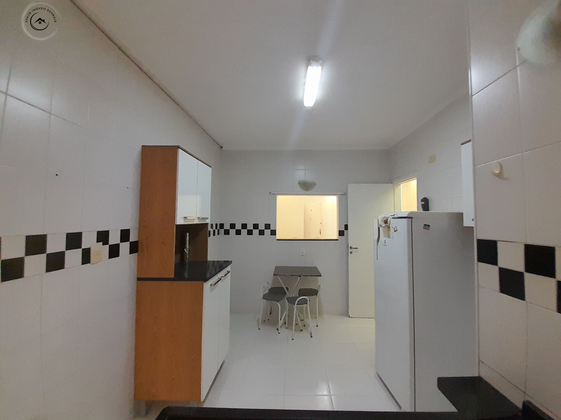 Apartamento padrão de 02 dormitórios para venda nas pitangue