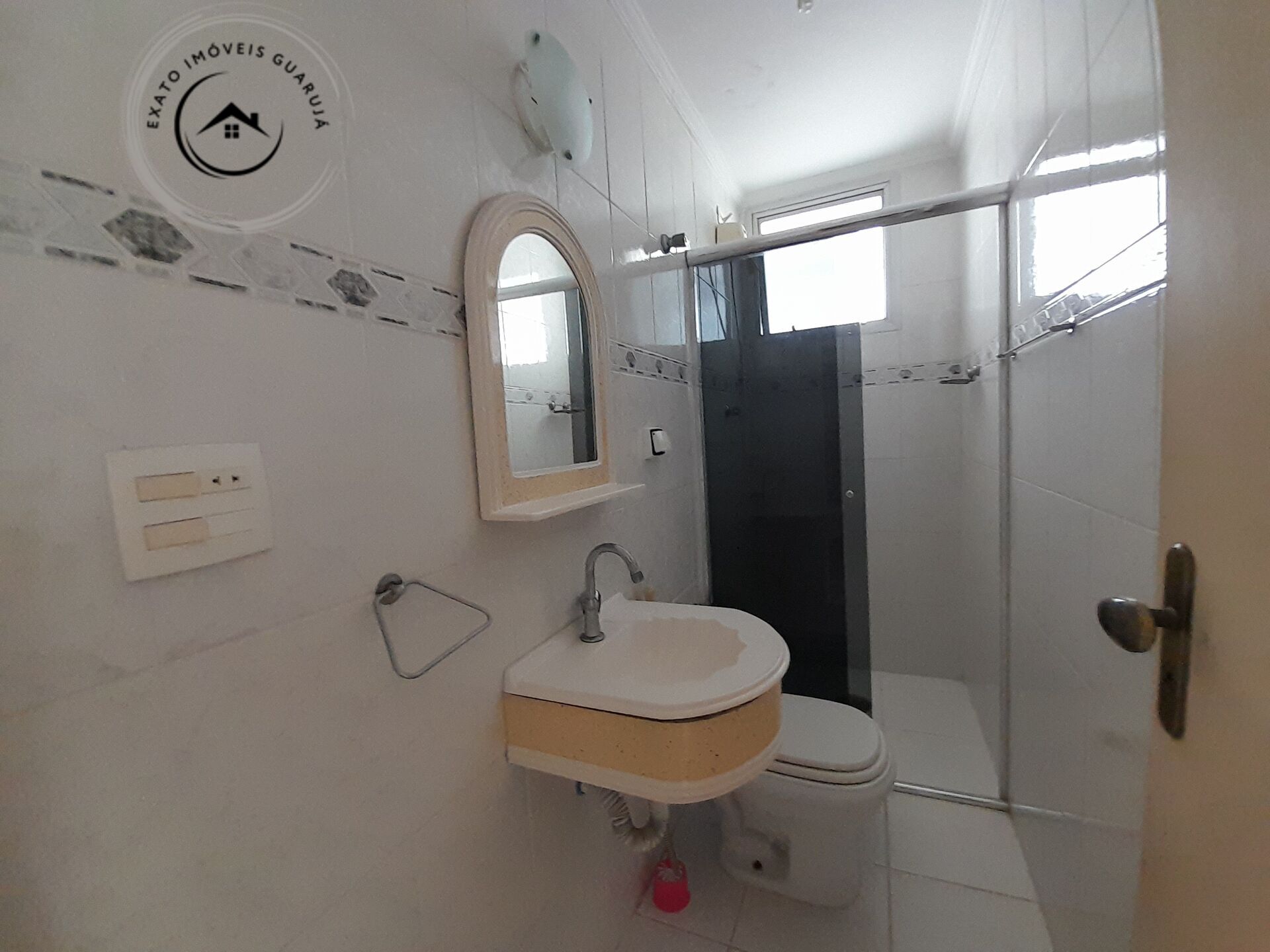 Apartamento padrão de 02 dormitórios para venda nas pitangue