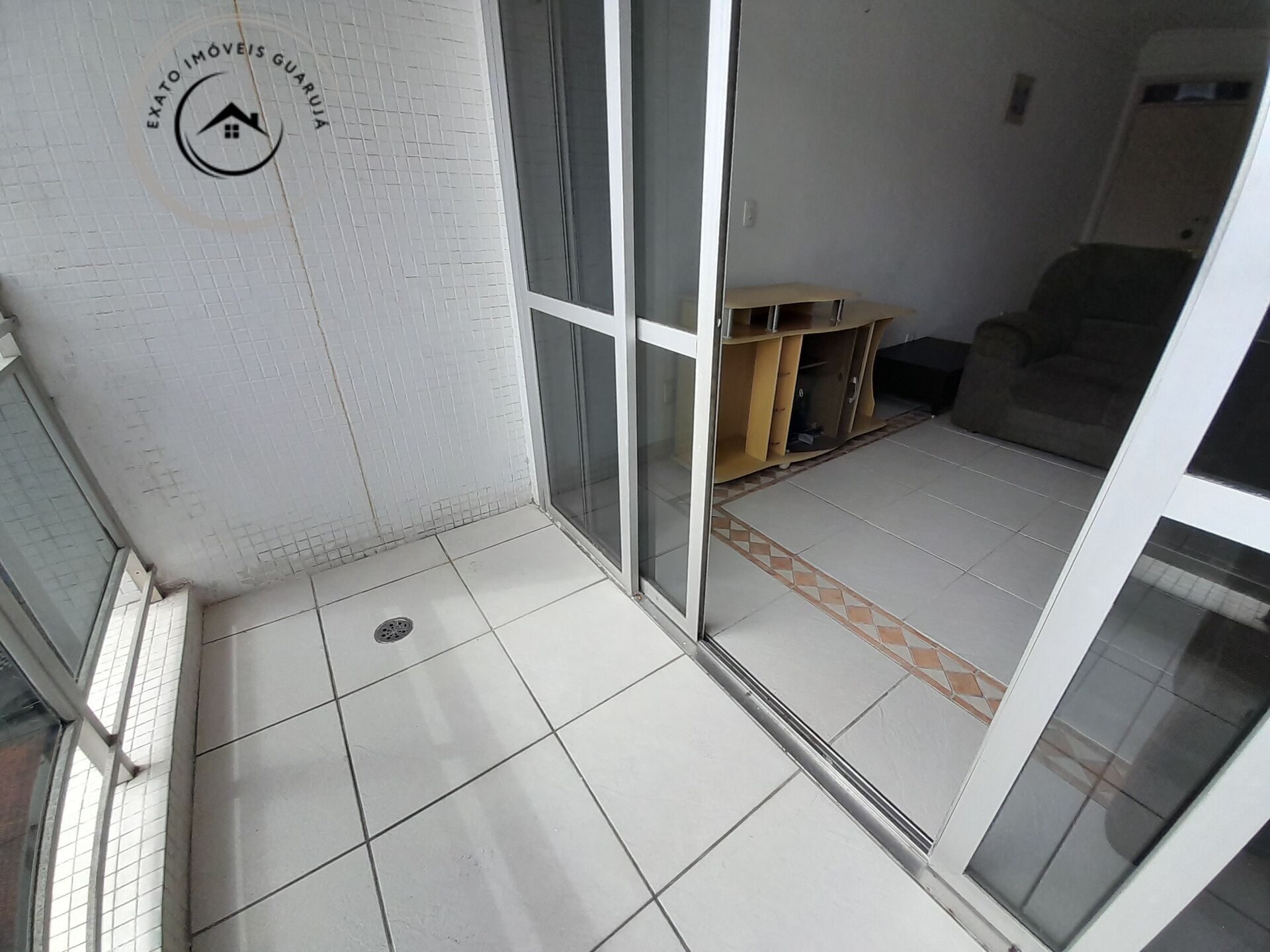 Apartamento padrão de 02 dormitórios para venda nas pitangue