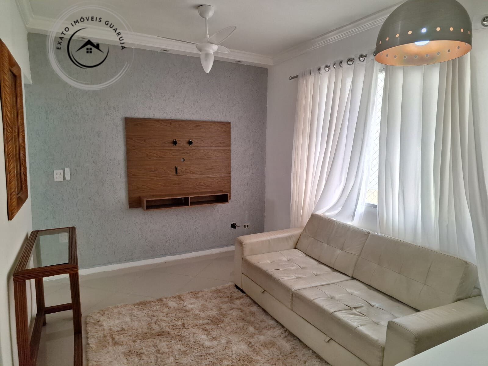 Apartamento padrão de 02 dormitórios para locação anual na p