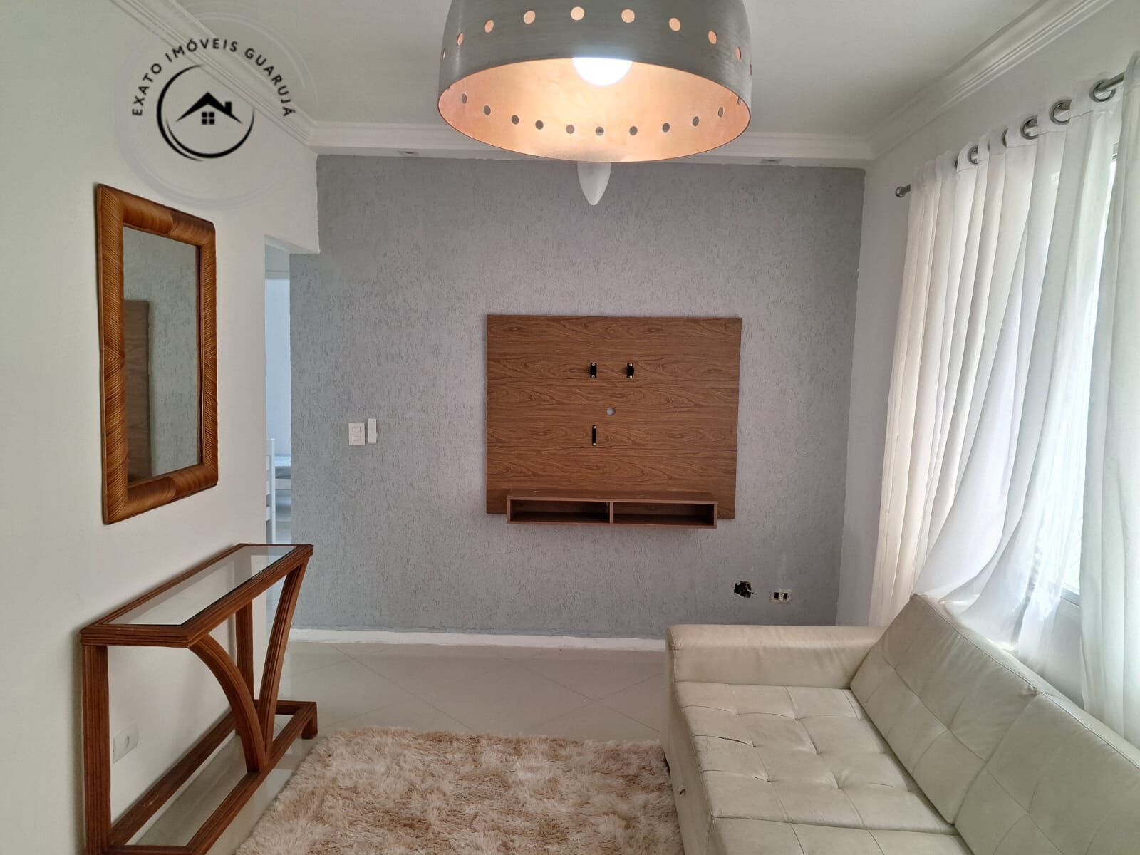 Apartamento padrão de 02 dormitórios para locação anual na p