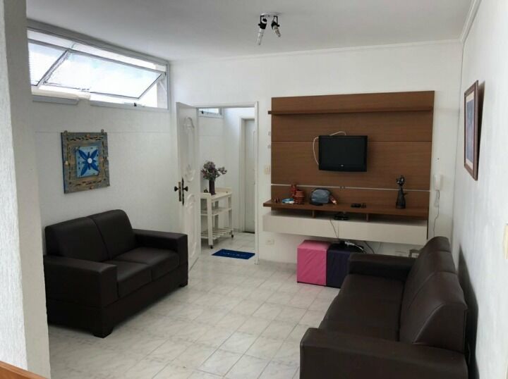 Apartamento padrão de 4 dormitórios para locação anual na pr