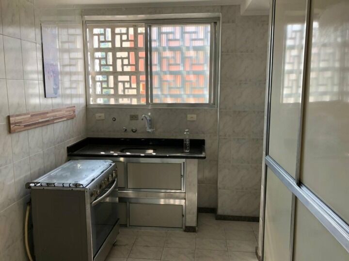 Apartamento padrão de 4 dormitórios para locação anual na pr