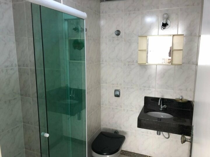 Apartamento padrão de 4 dormitórios para locação anual na pr