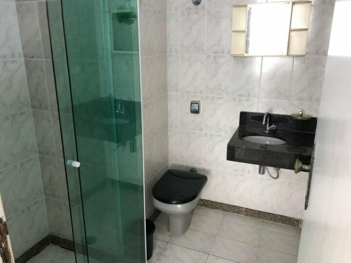Apartamento padrão de 4 dormitórios para locação anual na pr