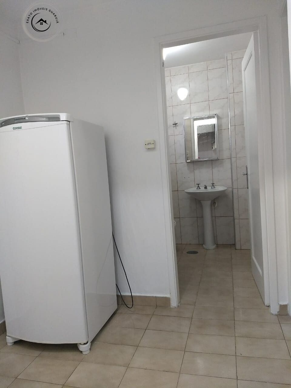 Apartamento padrão de 02 dormitórios para locação de tempora