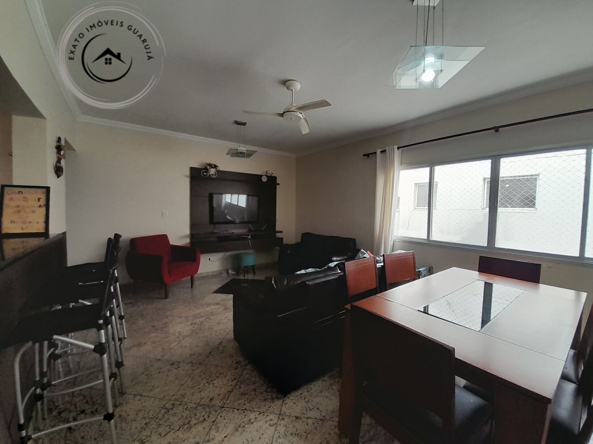 Apartamento padrão de 03 dormitórios para locação anual na p