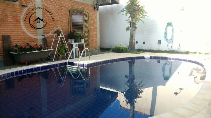 Casa padrão de 03 dormitórios para locação anual no jardim v