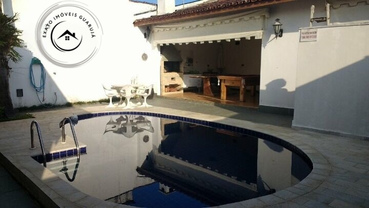 Casa padrão de 03 dormitórios para locação anual no jardim v