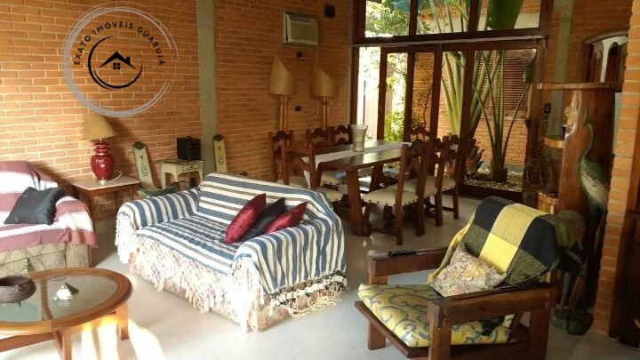 Casa padrão de 03 dormitórios para locação anual no jardim v