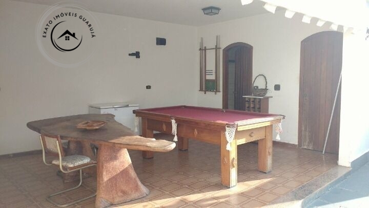 Casa padrão de 03 dormitórios para locação anual no jardim v
