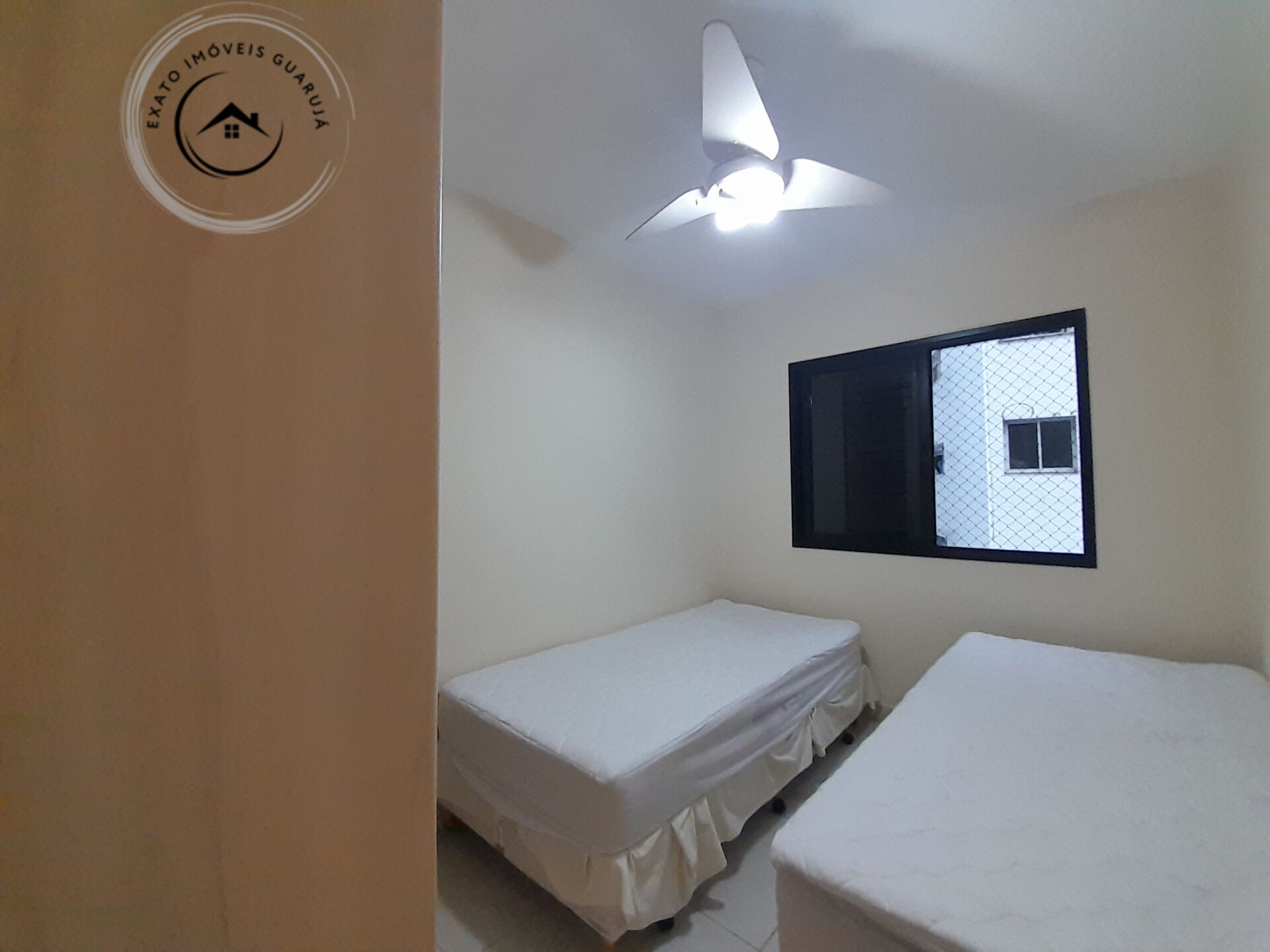 Apartamento padrão de 03 dormitórios para venda nas pitangue