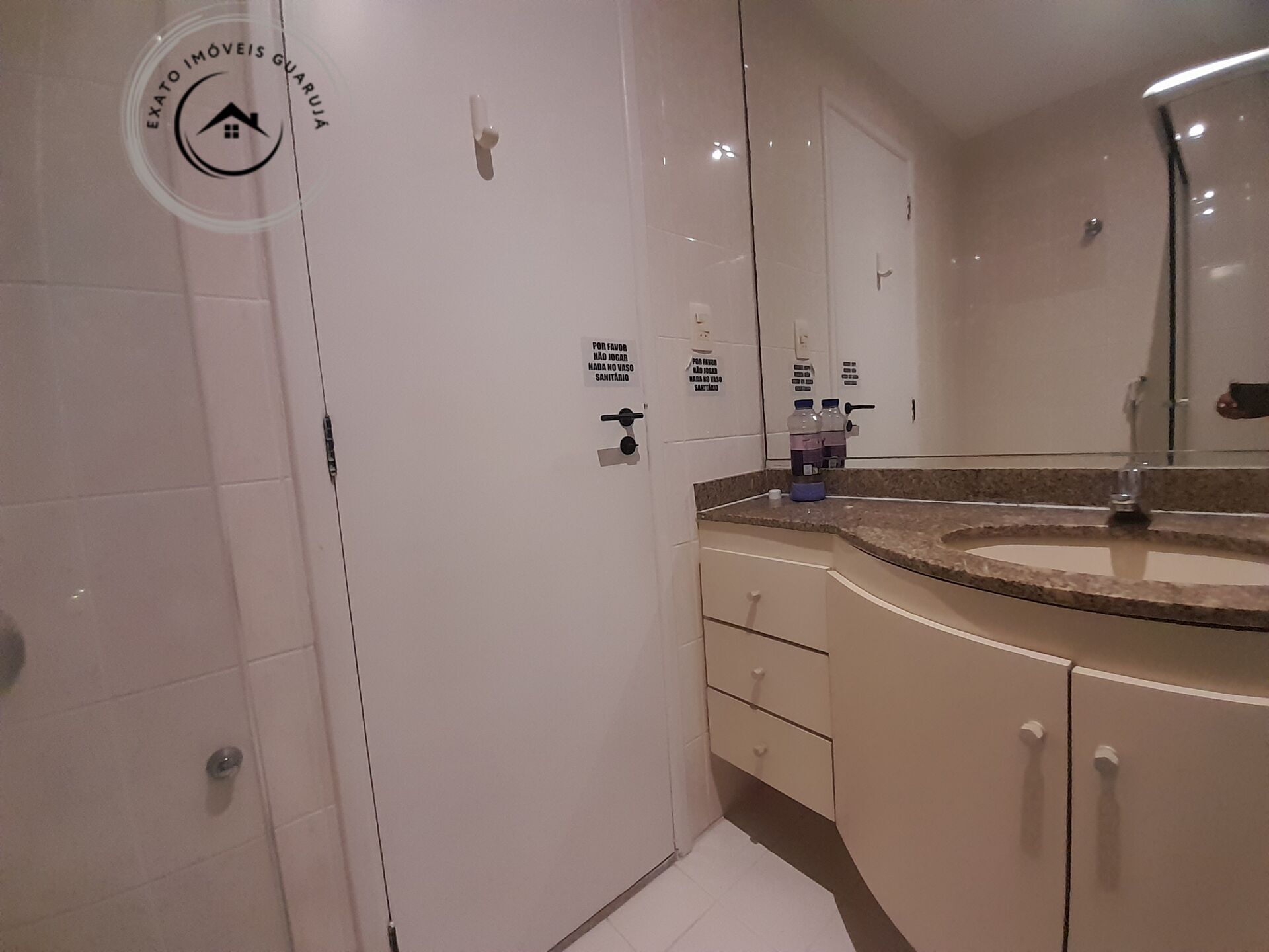 Apartamento padrão de 03 dormitórios para venda nas pitangue