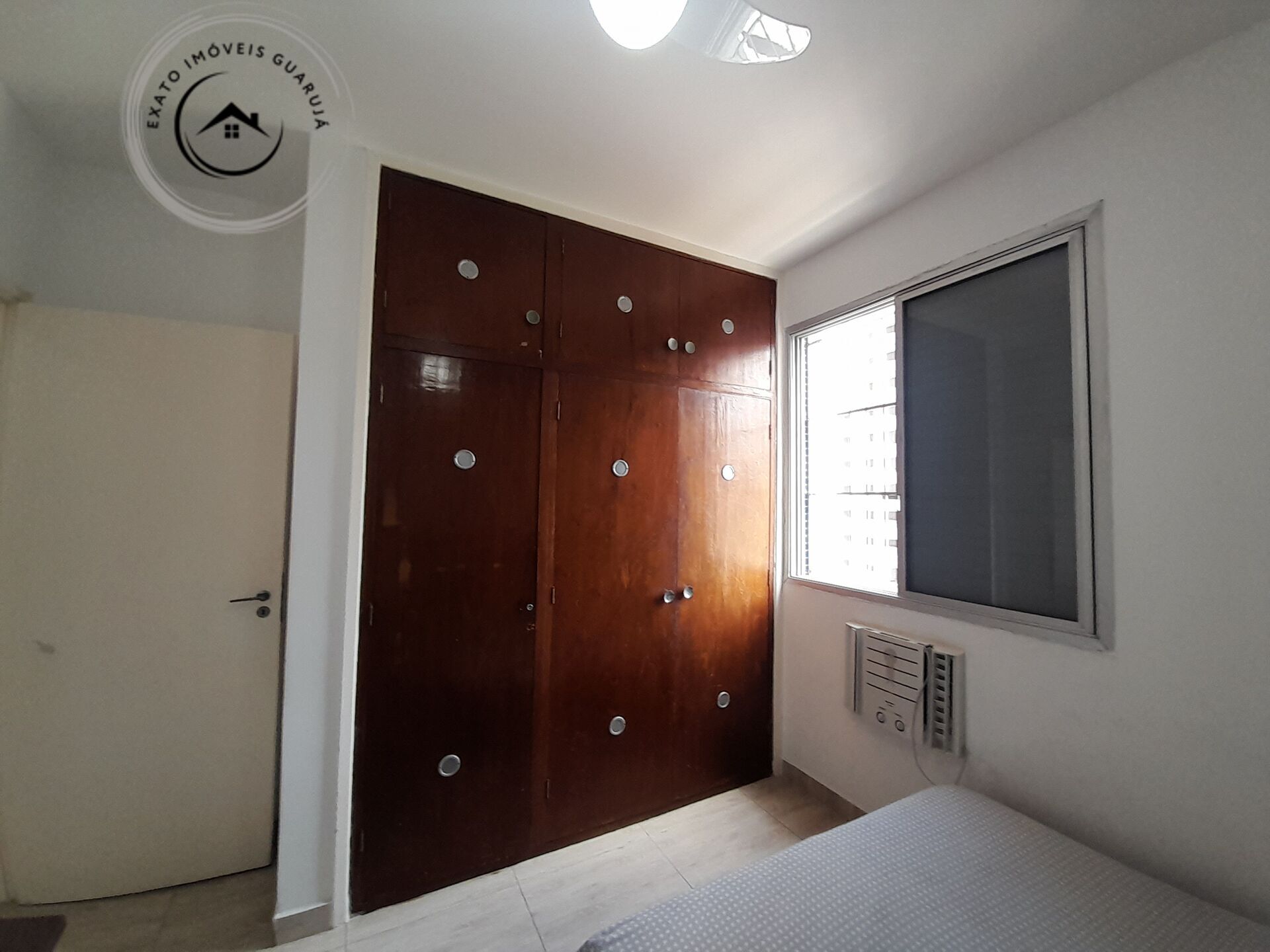 Apartamento padrão de 02 dormitórios para locação de temprad
