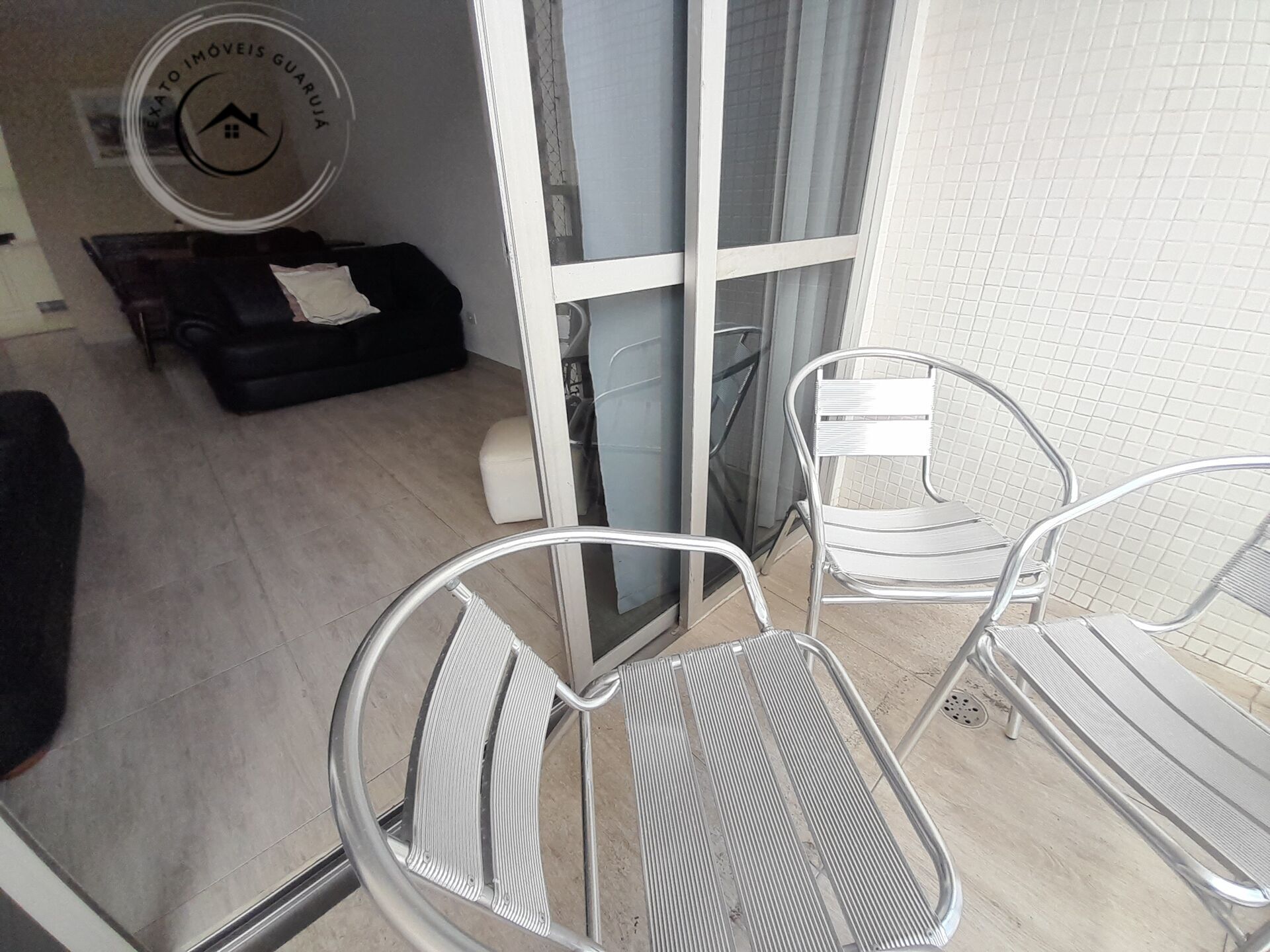 Apartamento padrão de 02 dormitórios para locação de temprad