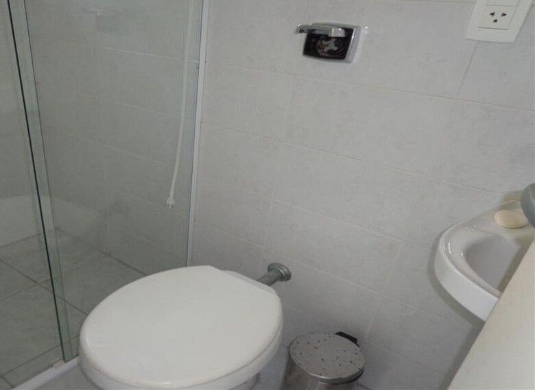 Apartamento de 04 dormitórios para locação anual nas pitangu