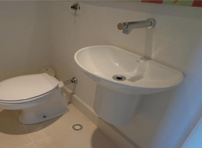 Apartamento de 04 dormitórios para locação anual nas pitangu