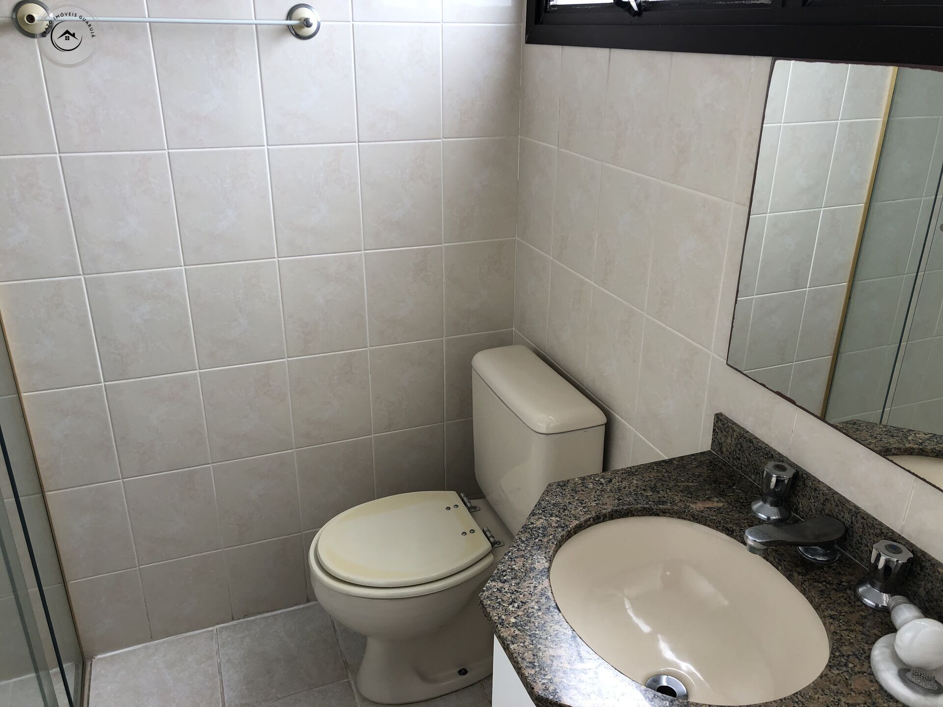 Apartamento padrão de 03 dormitórios para venda nas pitangue