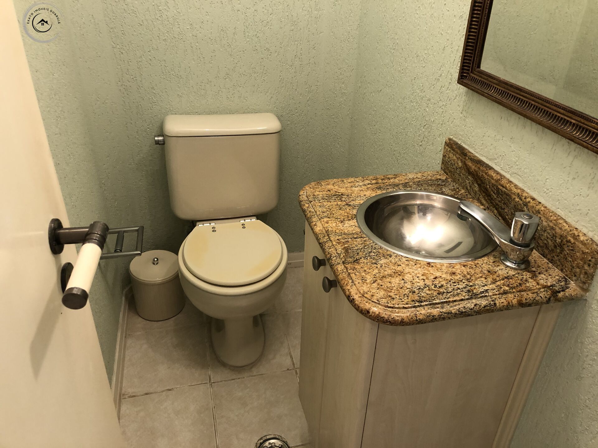 Apartamento padrão de 03 dormitórios para venda nas pitangue