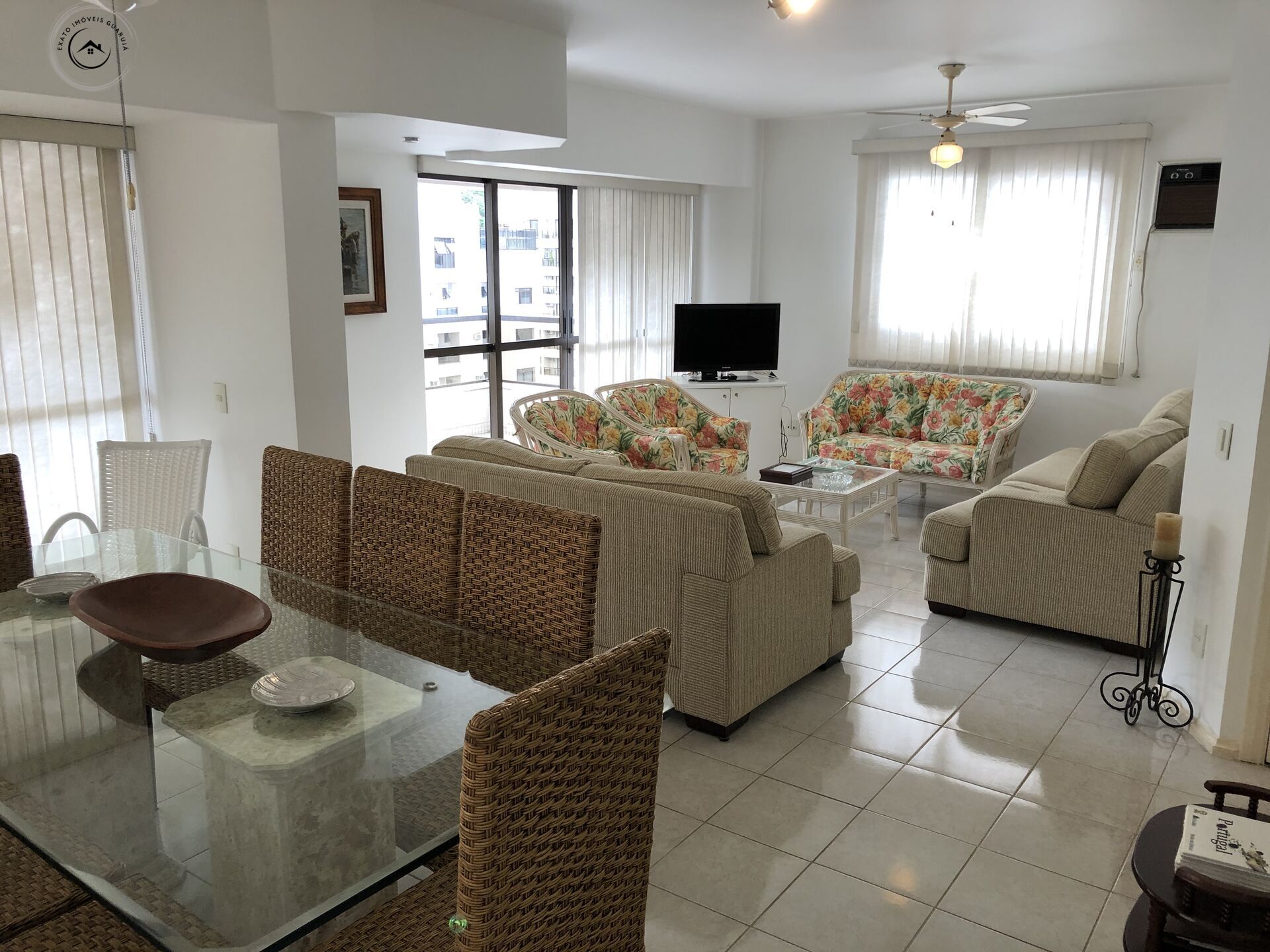 Apartamento padrão de 03 dormitórios para venda nas pitangue