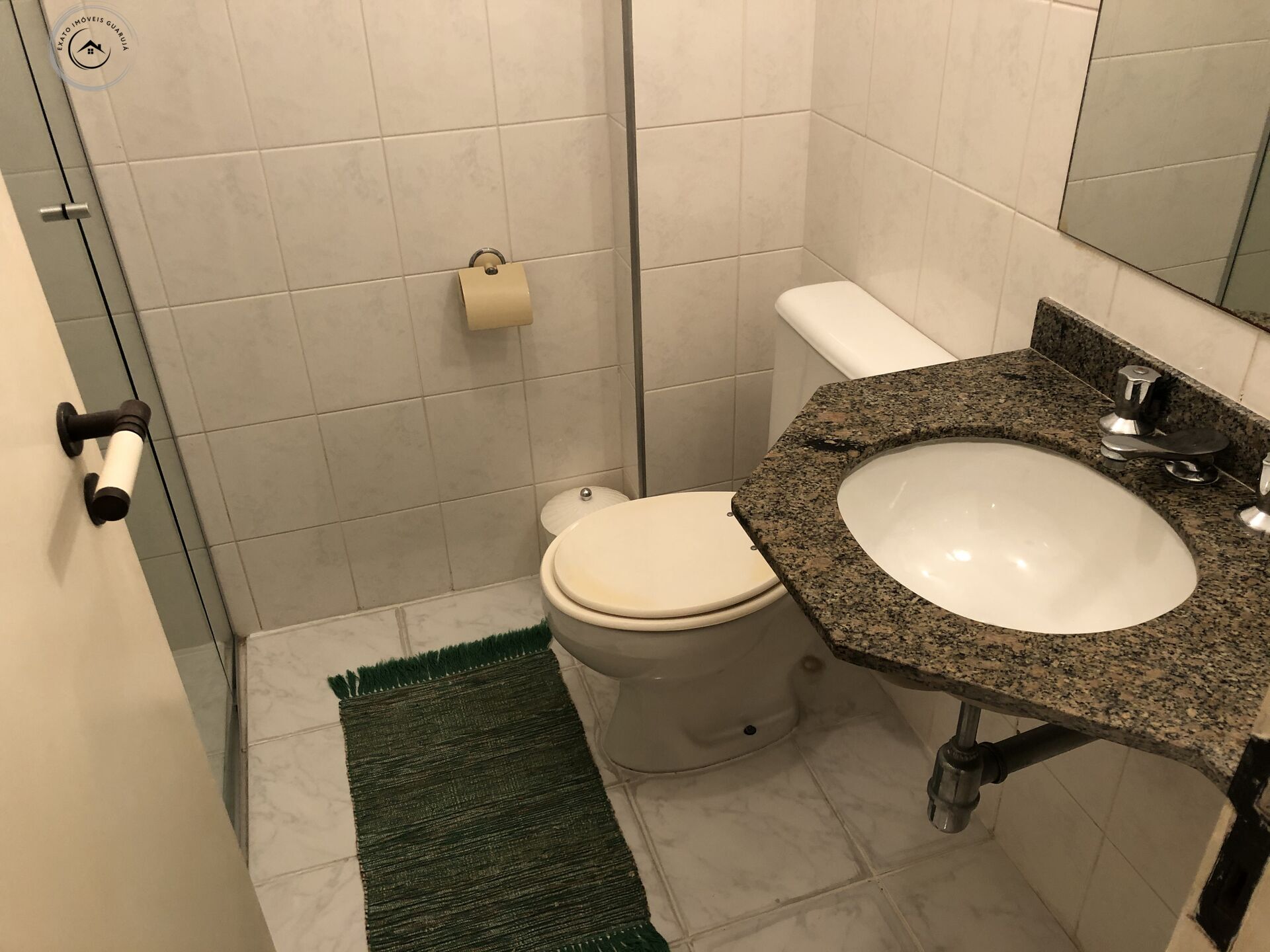 Apartamento padrão de 03 dormitórios para venda nas pitangue