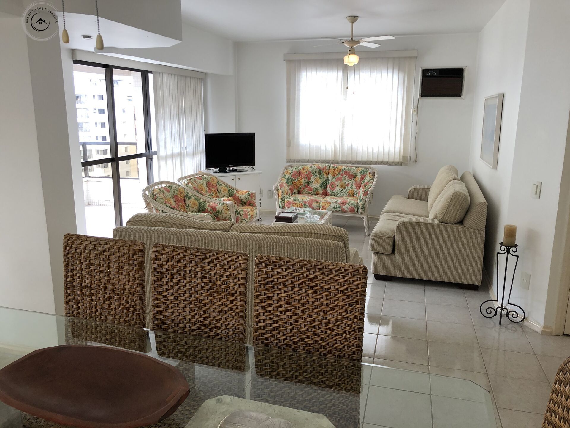 Apartamento padrão de 03 dormitórios para venda nas pitangue
