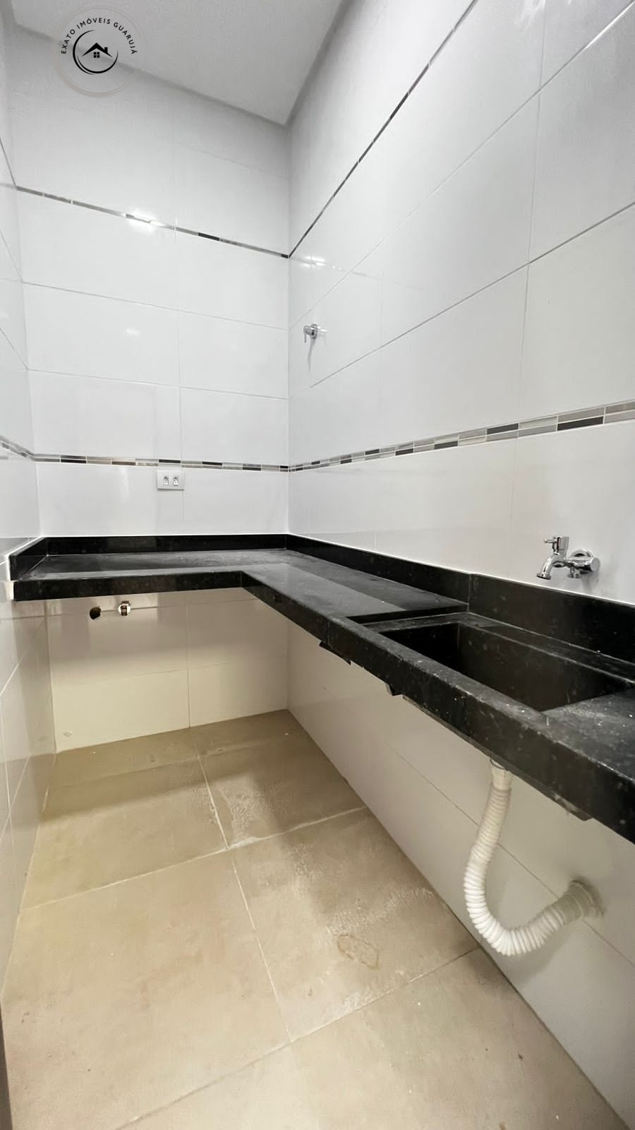 Linda casa térrea alto padrão de 03 dormitórios para venda n