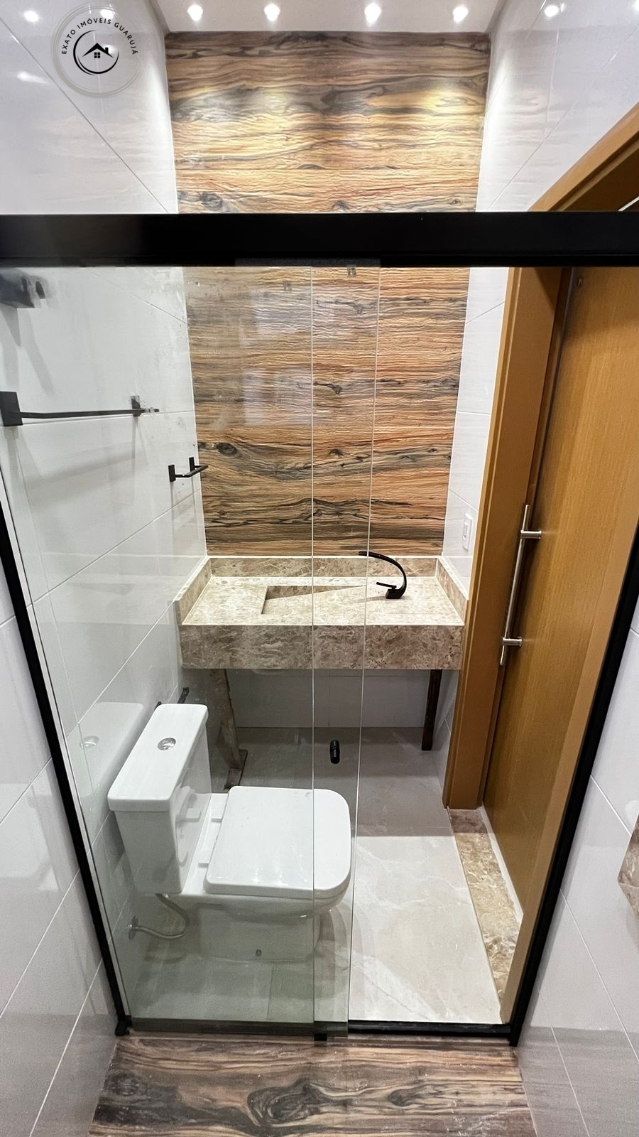 Linda casa térrea alto padrão de 03 dormitórios para venda n