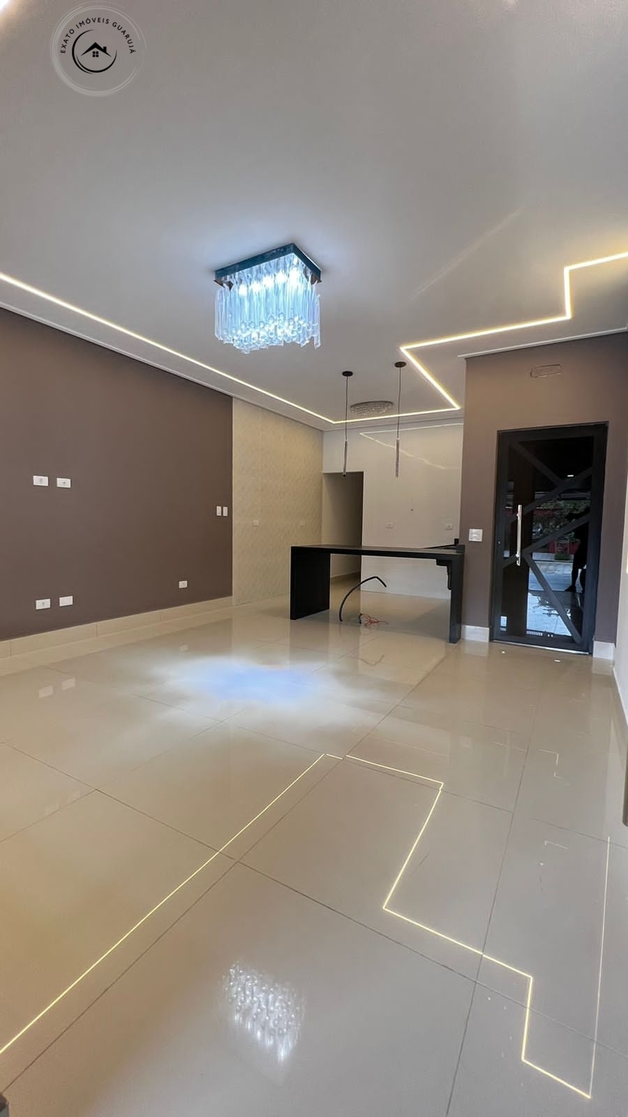 Linda casa térrea alto padrão de 03 dormitórios para venda n
