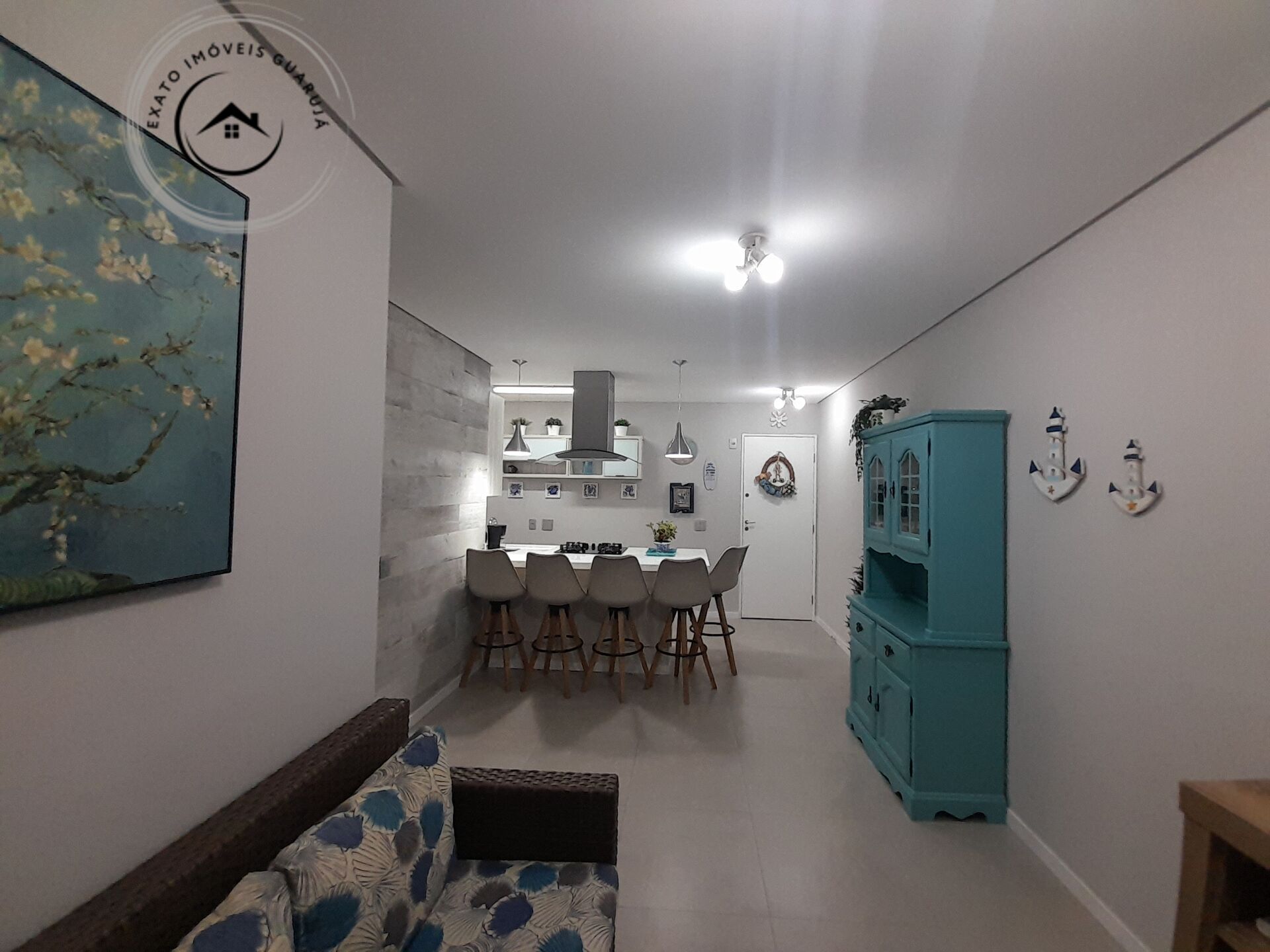 Apartamento padrão de 02 dormitórios para locação anual na p