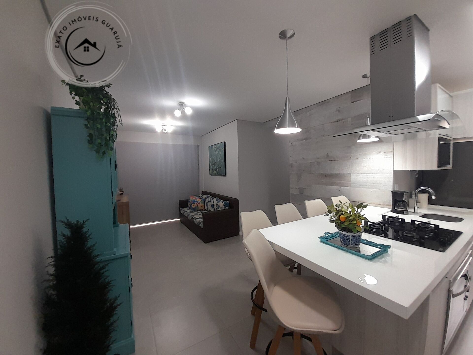 Apartamento padrão de 02 dormitórios para locação anual na p