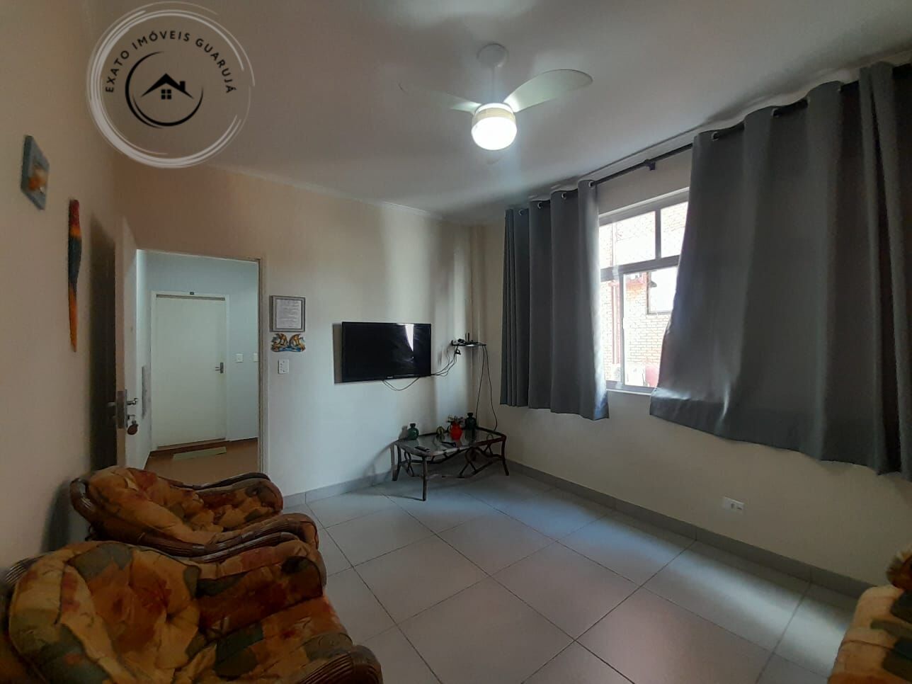 Apartamento padrão de 01 dormitório para locação anual na pr