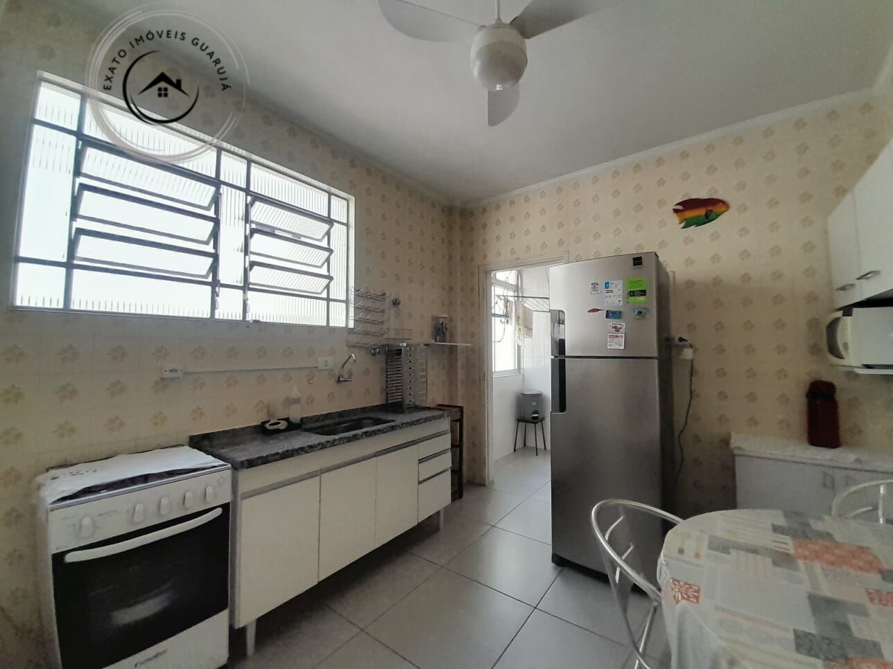 Apartamento padrão de 01 dormitório para locação anual na pr