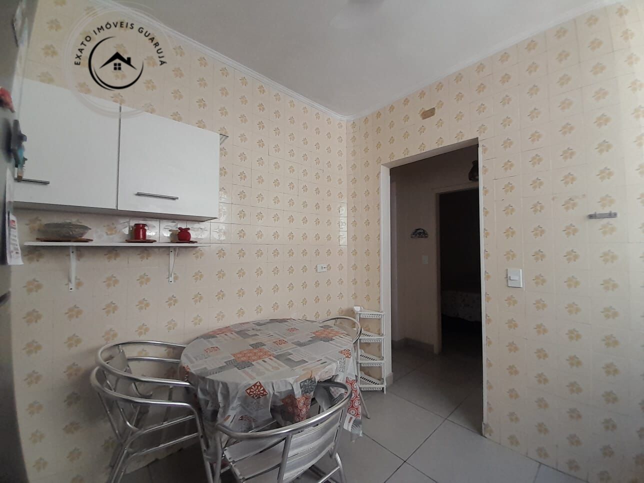 Apartamento padrão de 01 dormitório para locação anual na pr