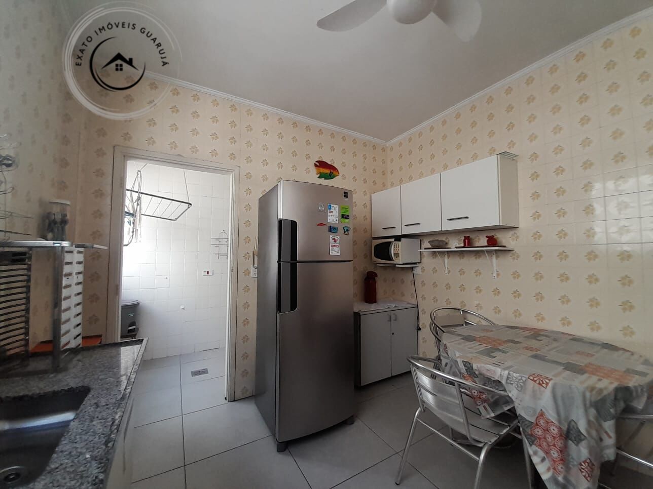Apartamento padrão de 01 dormitório para locação anual na pr