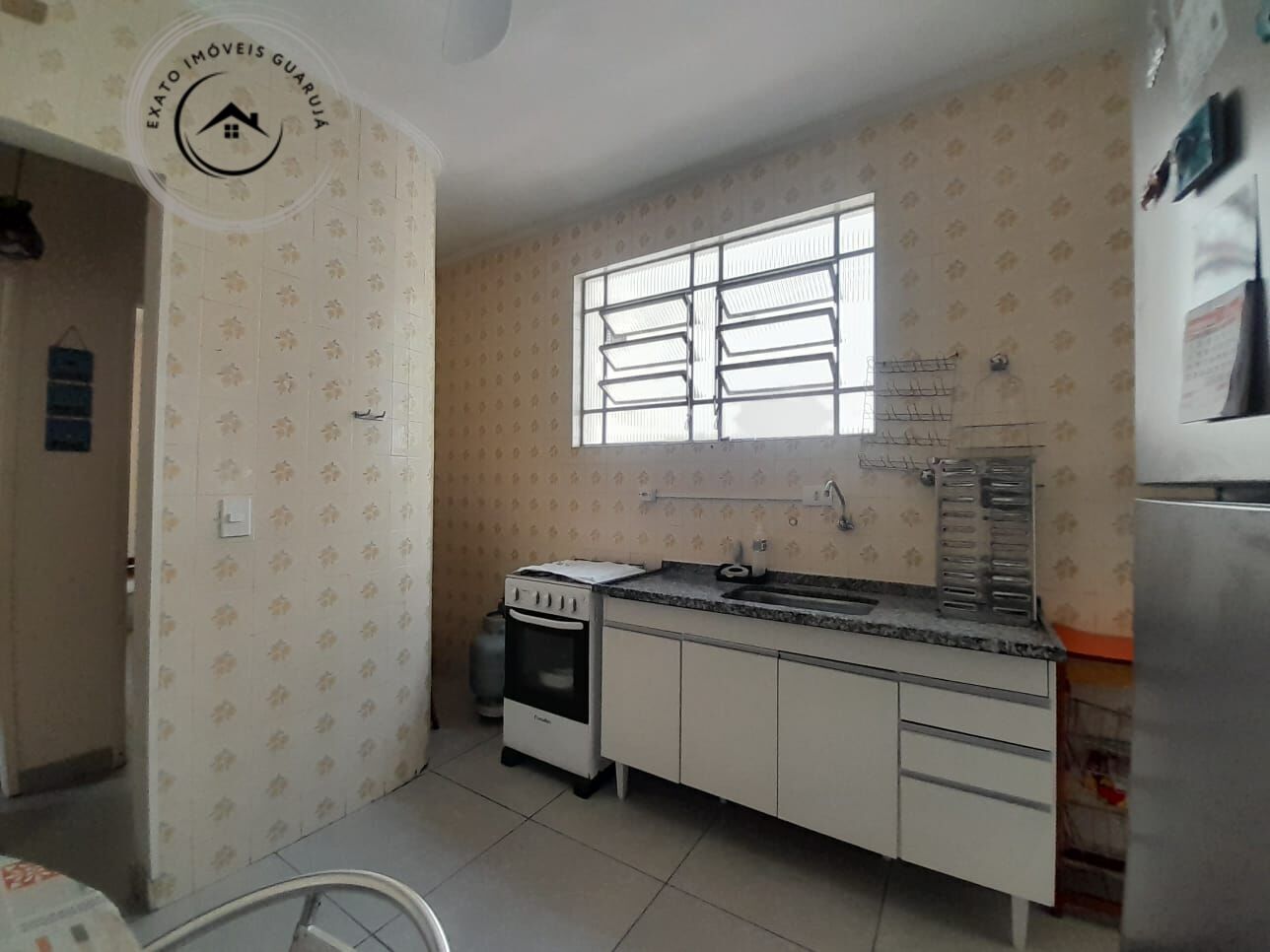 Apartamento padrão de 01 dormitório para locação anual na pr