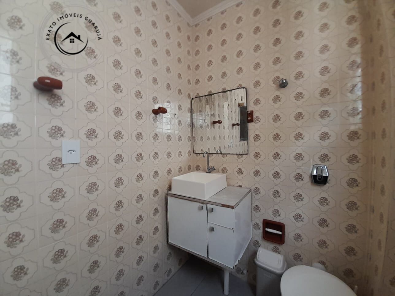 Apartamento padrão de 01 dormitório para locação anual na pr