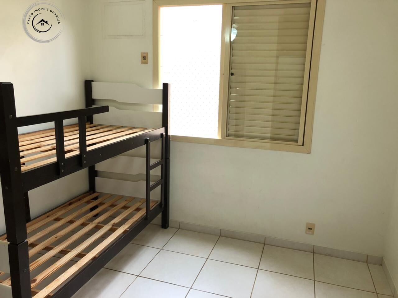 Apartamento de 02 dormitórios para locação de temporada na p
