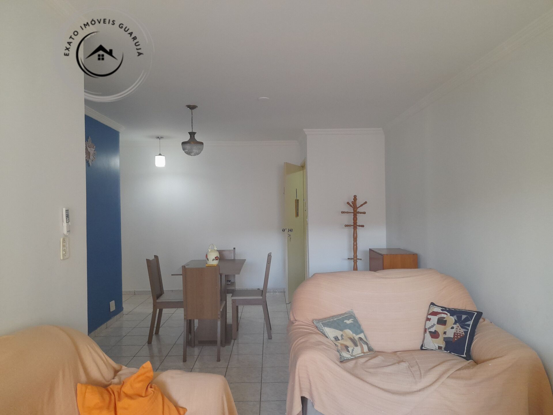Apartamento padrão de 03 dormitórios para locação anual na p
