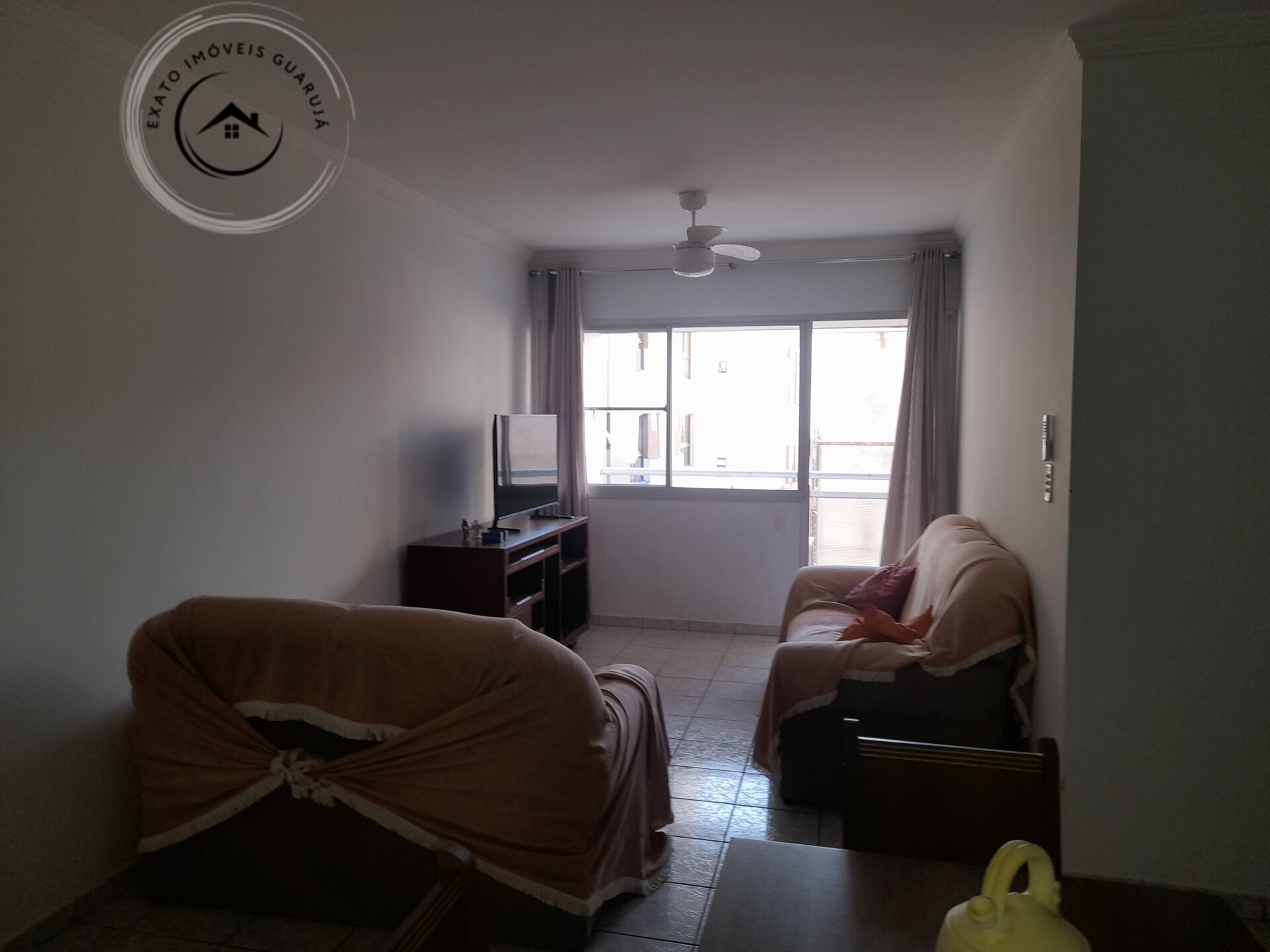 Apartamento padrão de 03 dormitórios para locação anual na p