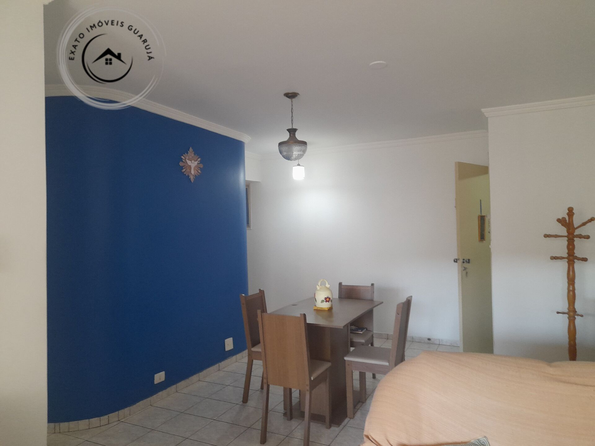 Apartamento padrão de 03 dormitórios para locação anual na p