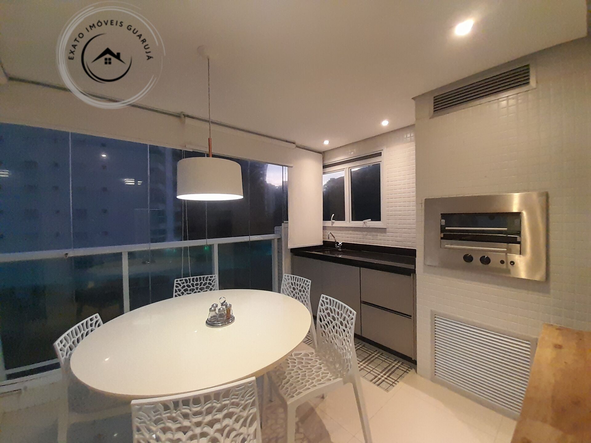 Apartamento alto padrão de 03 dormitórios para locação anual