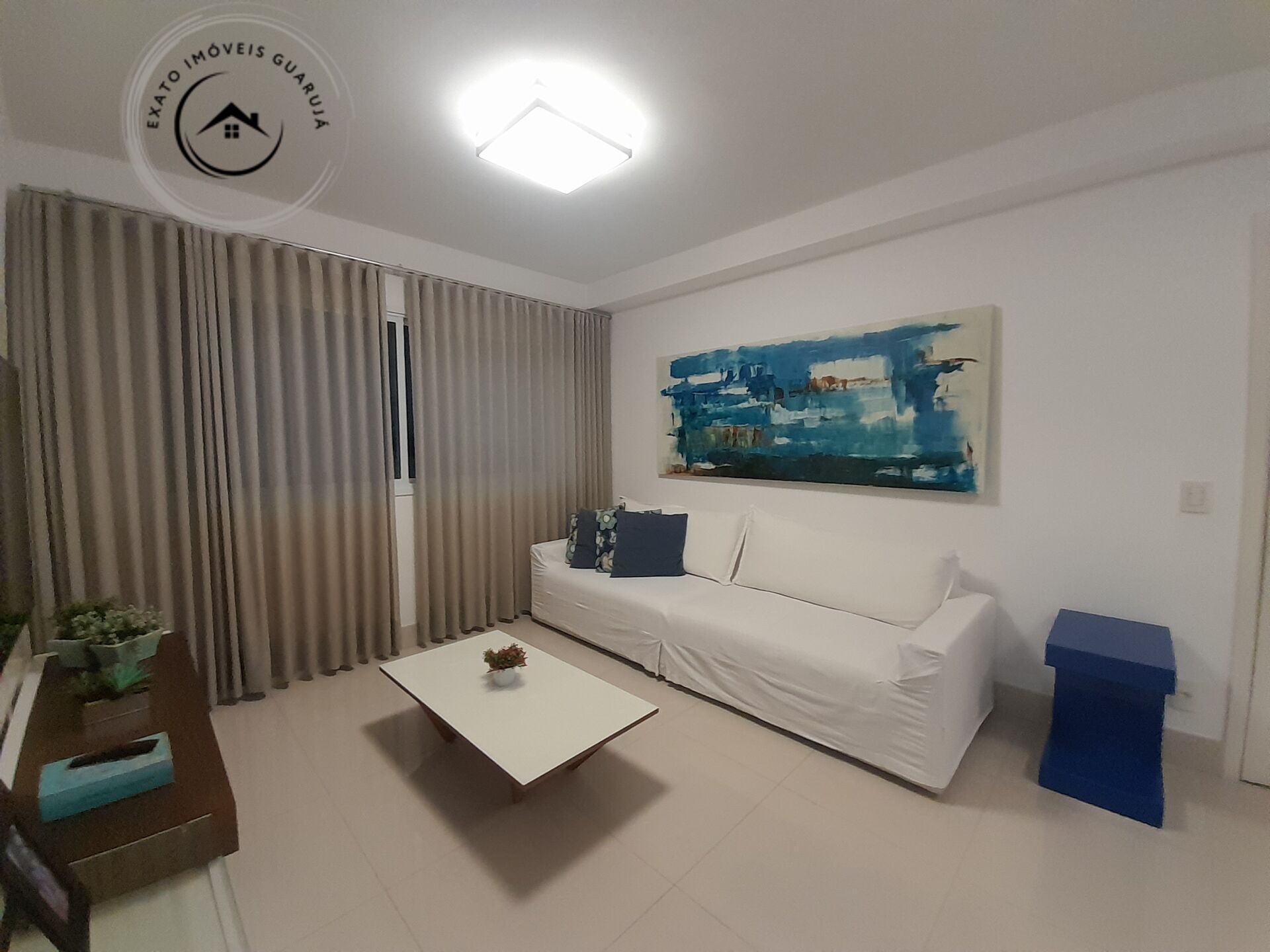 Apartamento alto padrão de 03 dormitórios para locação anual