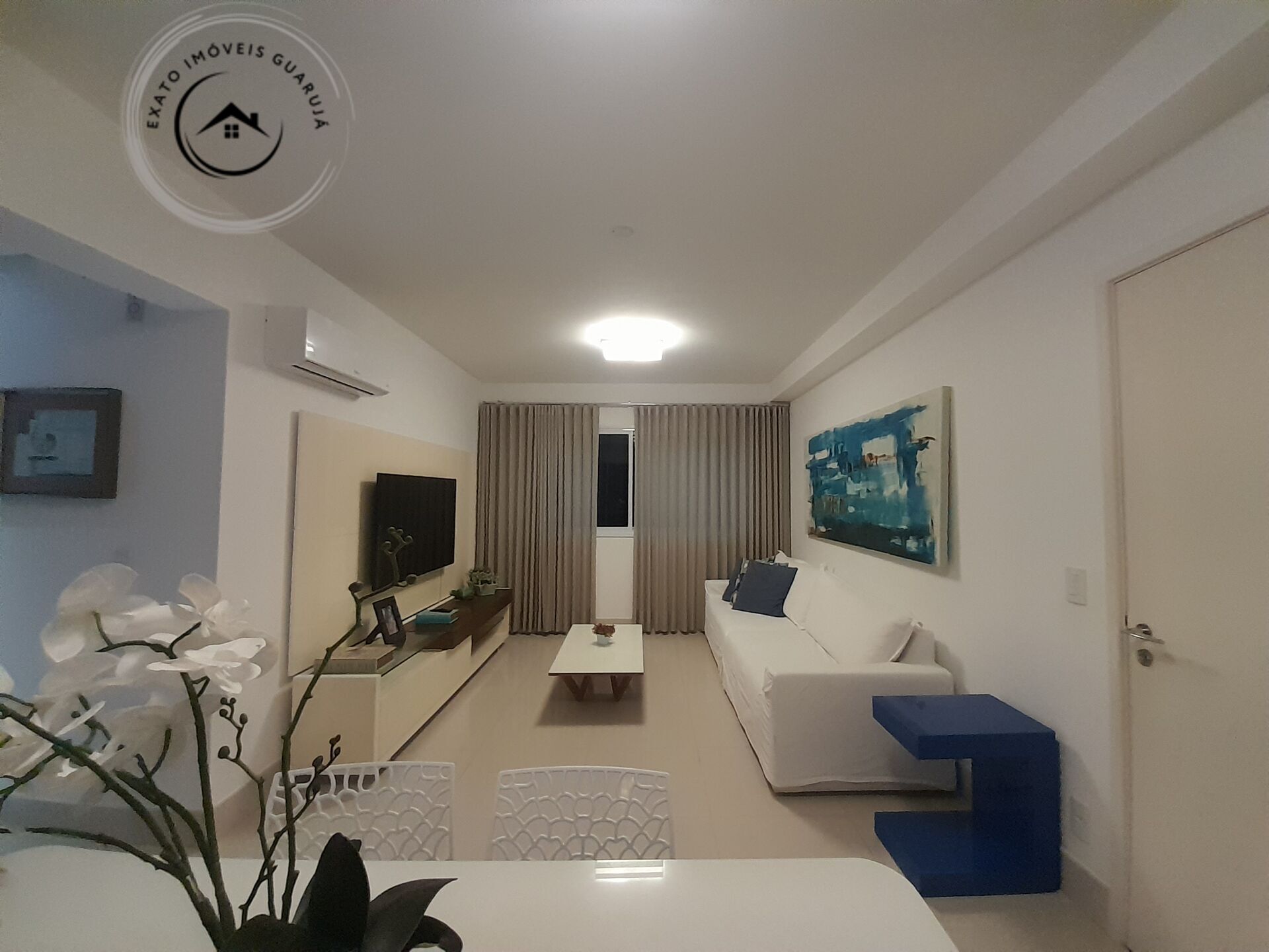 Apartamento alto padrão de 03 dormitórios para locação anual