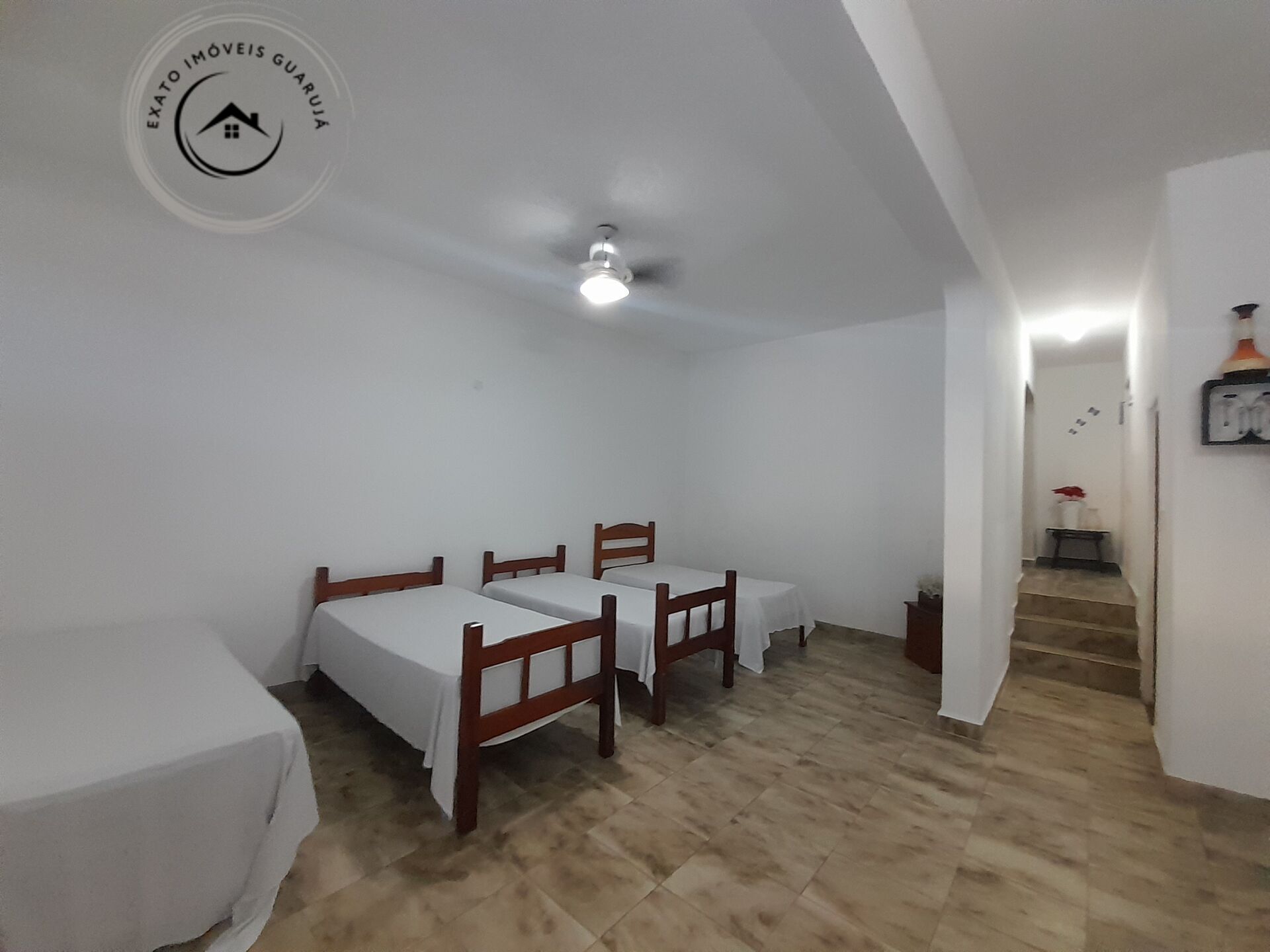 Casa padrão para venda nas pitangueiras.