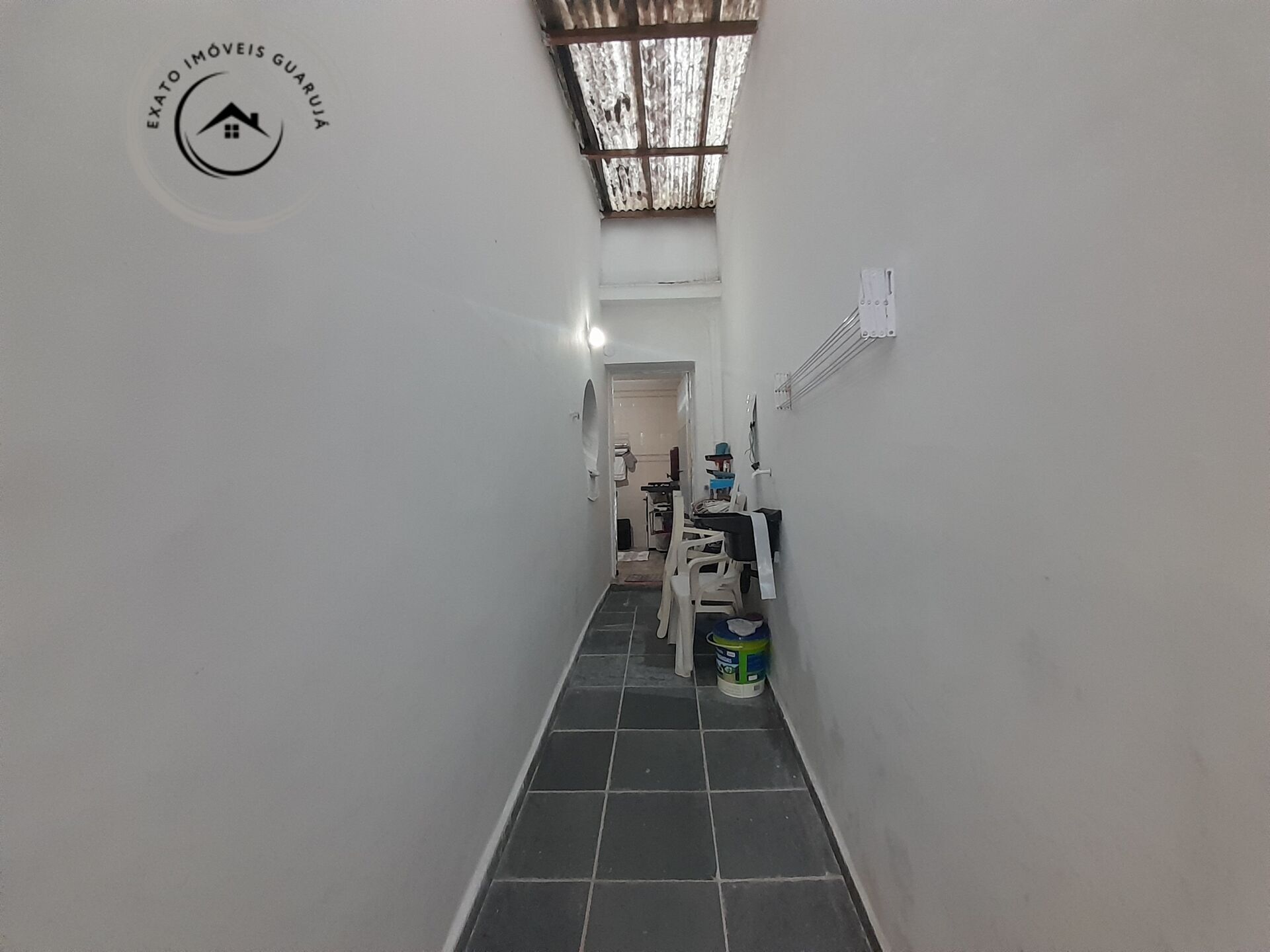 Casa padrão para venda nas pitangueiras.