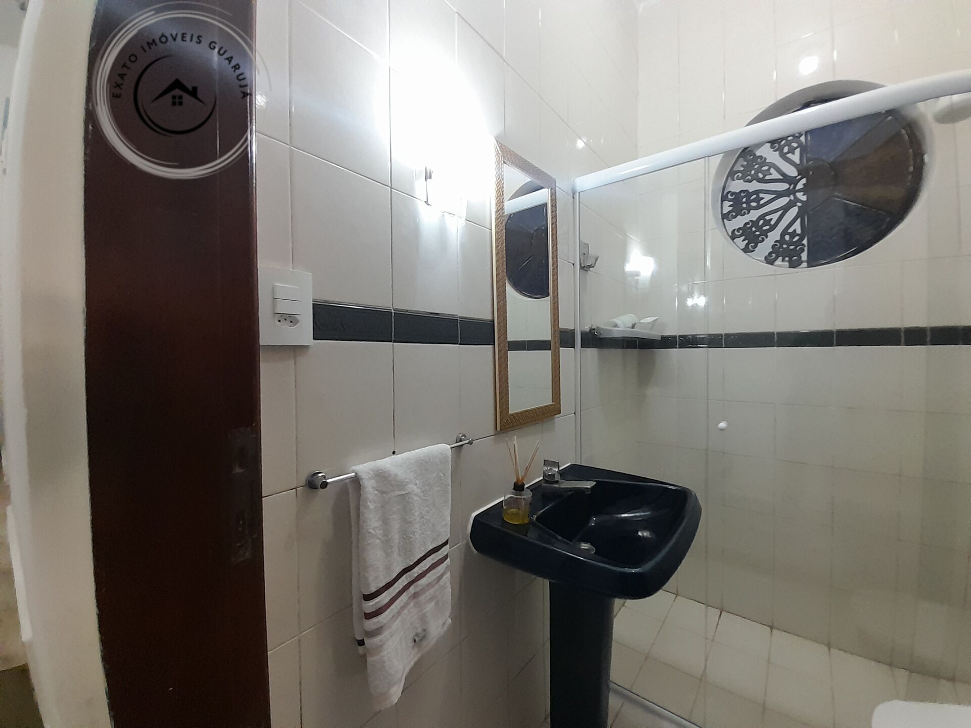 Casa padrão para venda nas pitangueiras.